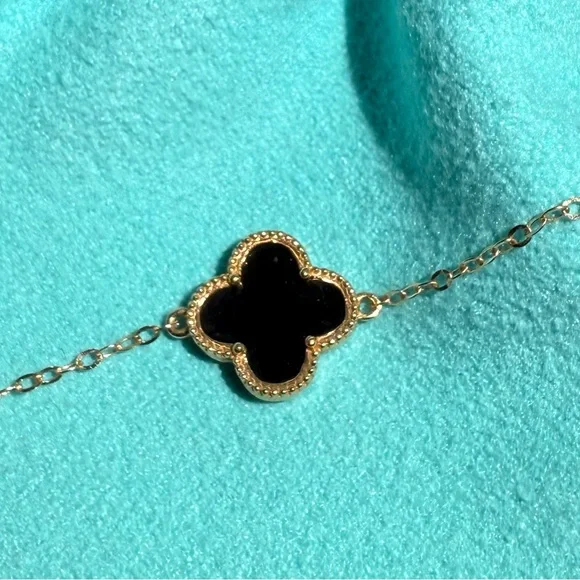 18K Solid Rose Gold Onyx Clover Alhambra Motif Bracelet - Picture 5 of 7